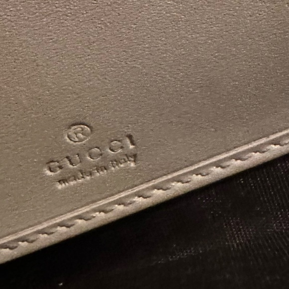 Authentic GUCCI Sylvie cream leather and stripe gold buckle wallet - Picture 8 of 16